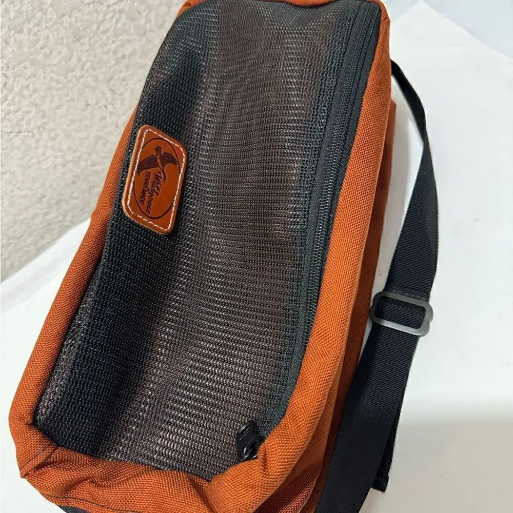Wildgoose TEXAS MADE toiletry bag reddish brown